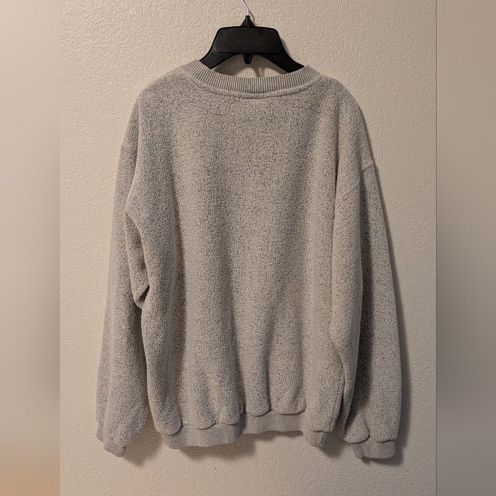 Vintage Walt Disney World Men's Gray Sweater with Embroidered Detail - Picture 3 of 6